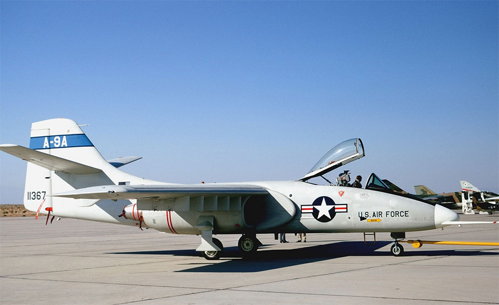 Northrop YA-9 - Fly a jet fighter